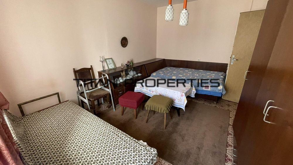 Продава се Четиристаен апартамент в Бургас, Лазур - 85 кв.м за 1942 €/кв.м - Снимка #4