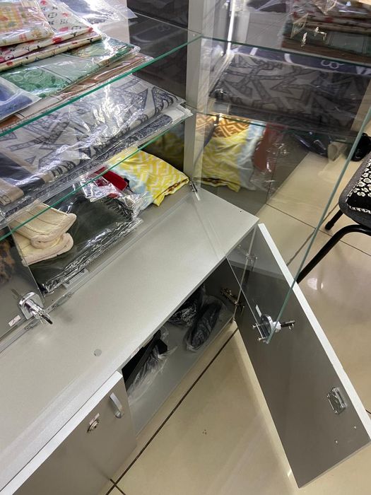 Продам торговые витрины
