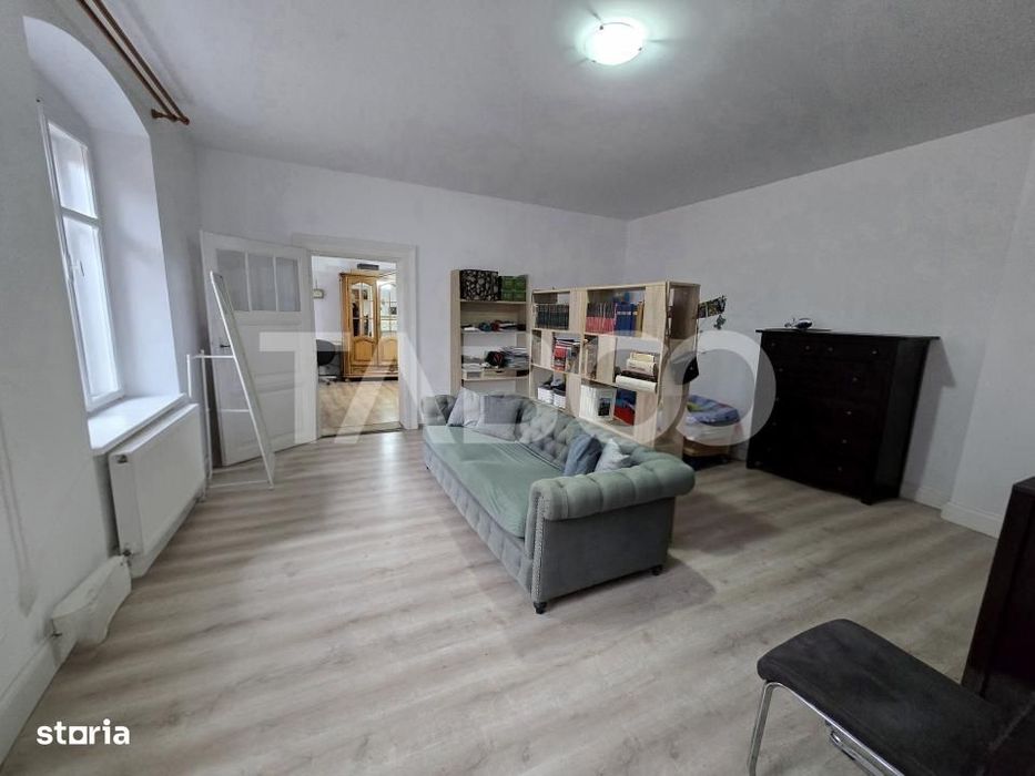 Apartament 2 camere de vanzare la etajul 1 in Centrul Istoric Sibiu — fotografia 2