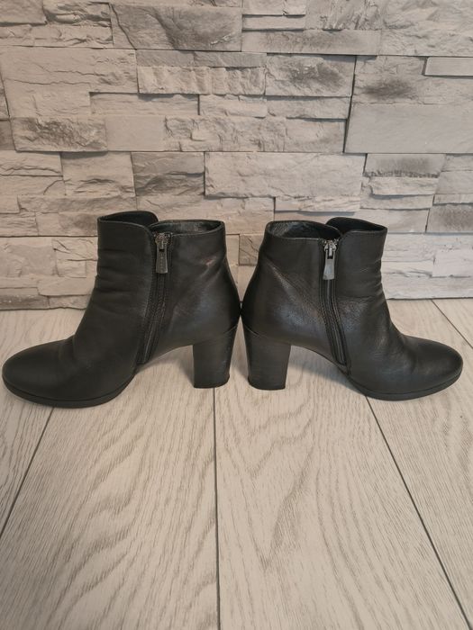 Botine negre toc gros