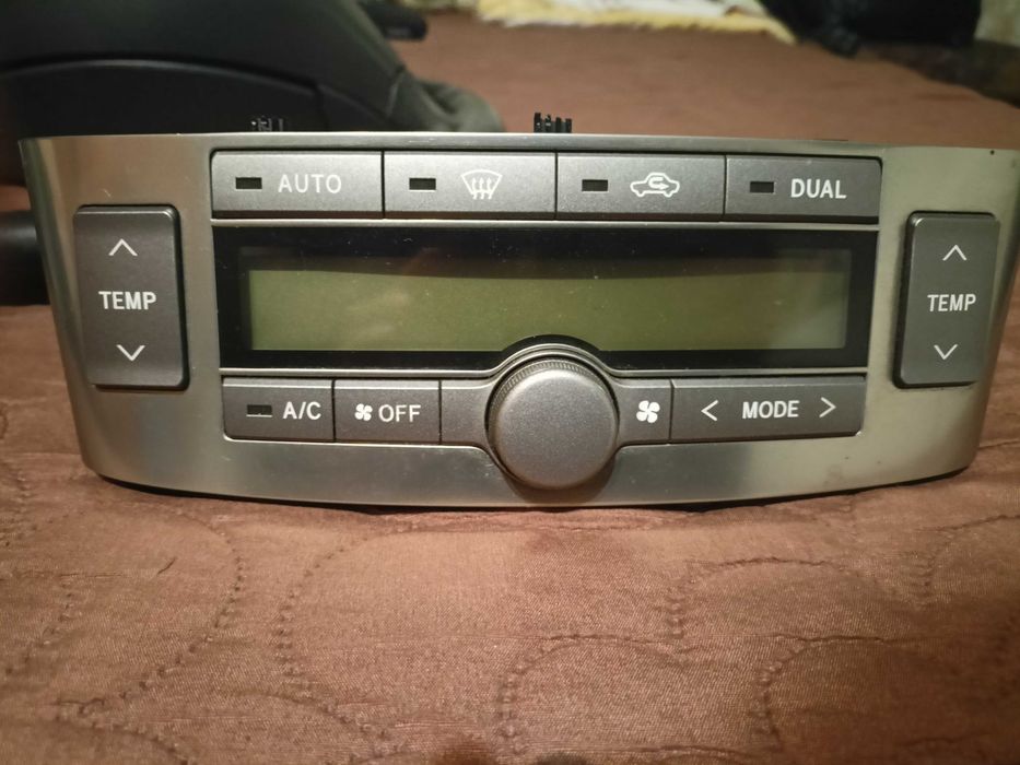 Части за Toyota Avensis t25