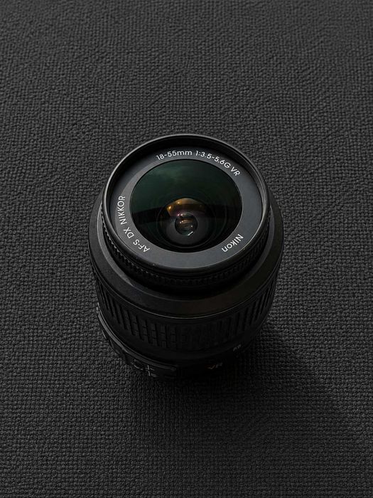 Nikon AF-S DX NIKKOR 18-55mm f/3.5-5.6G VR – кутия, отличен