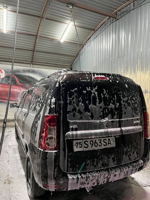 Lada largus 5 kishili karaska tozq