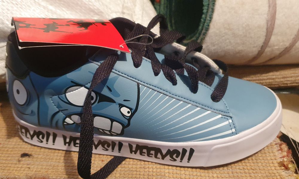 Кросовки с роликами