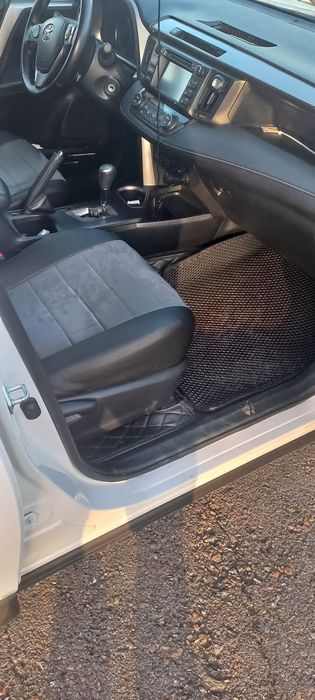 Продам Toyota rav4