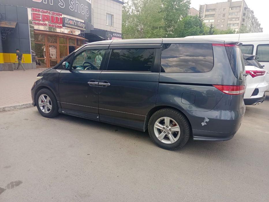 Продам надёжный минивэн