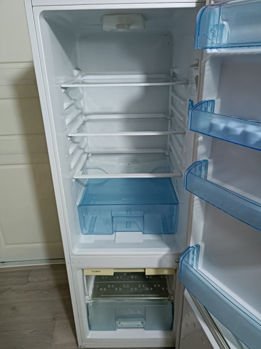 Продам холодильник.