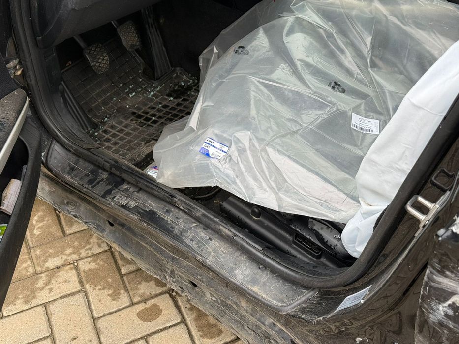 Vand bmw 320d Xdrive 2010