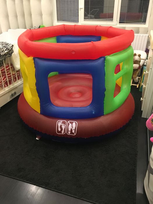 Надуваем детски батут