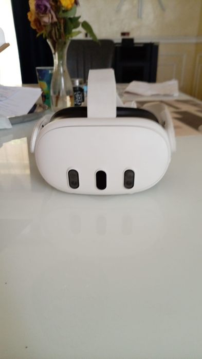 Vând VR Meta Quest 3
