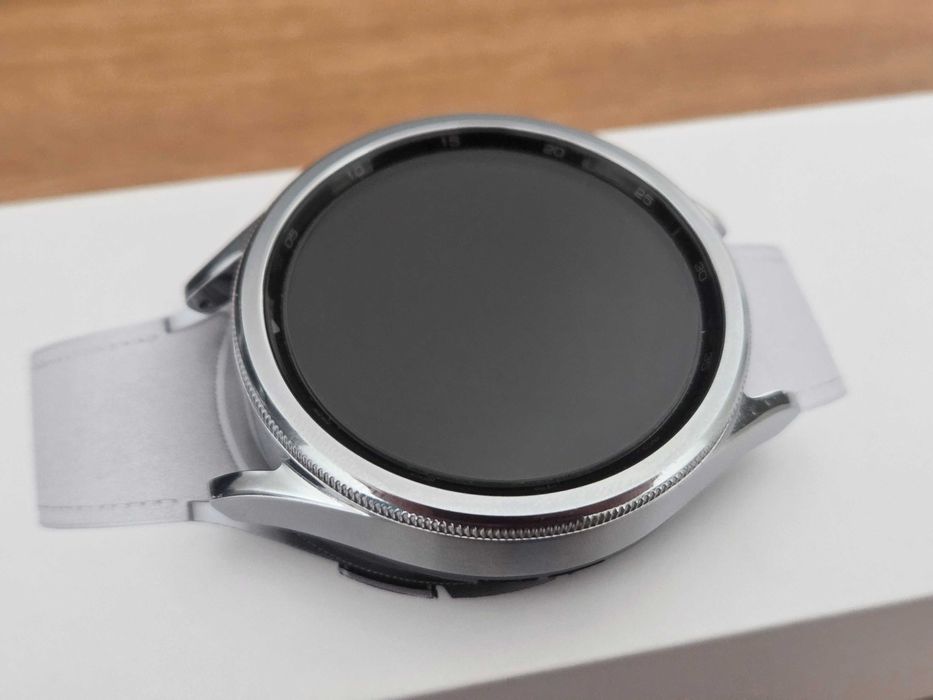 Samsung Galaxy Watch6 Classic, 47mm, stare impecabila