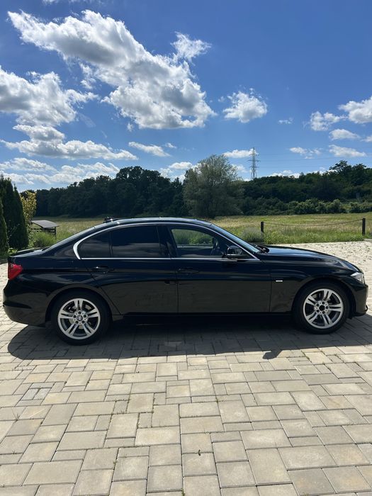 BMW F30 Luxury DIESEL 184 cai