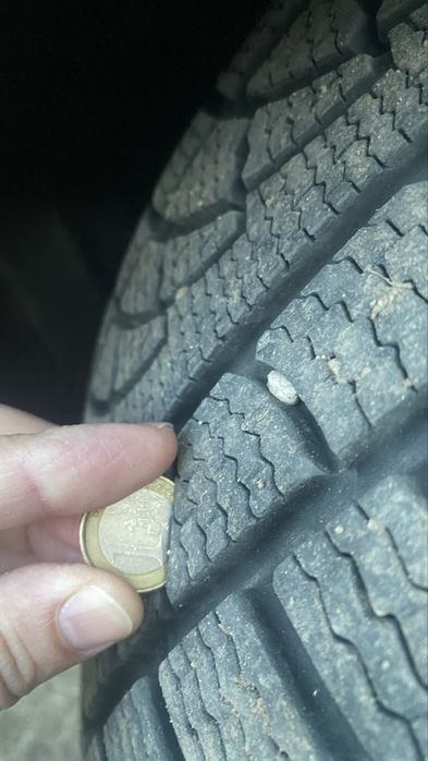 Гуми 245/40/19  -5 броя