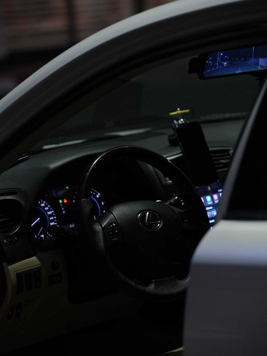 Lexus is300 | В хорошем состоянии