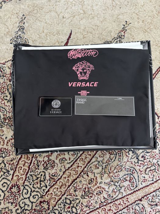 Супер кроссовки от Versace