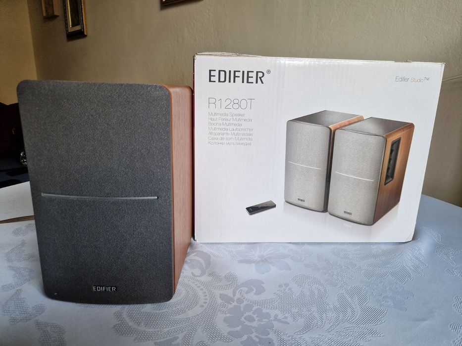 Тонколони - 2 комплекта:  Sony u Edifier R1280T