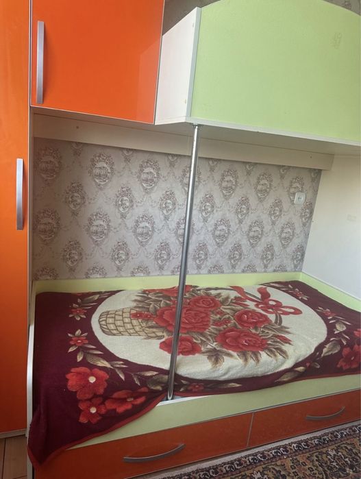 Двухэтажная кровать