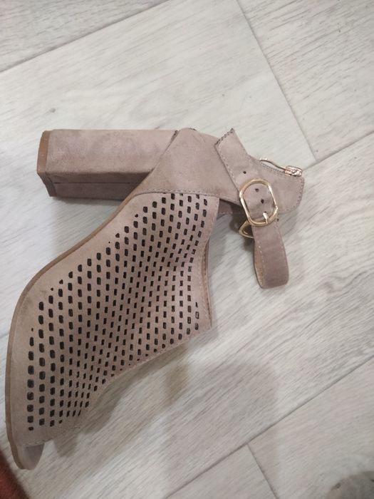 Босоножки 5 тыс тг