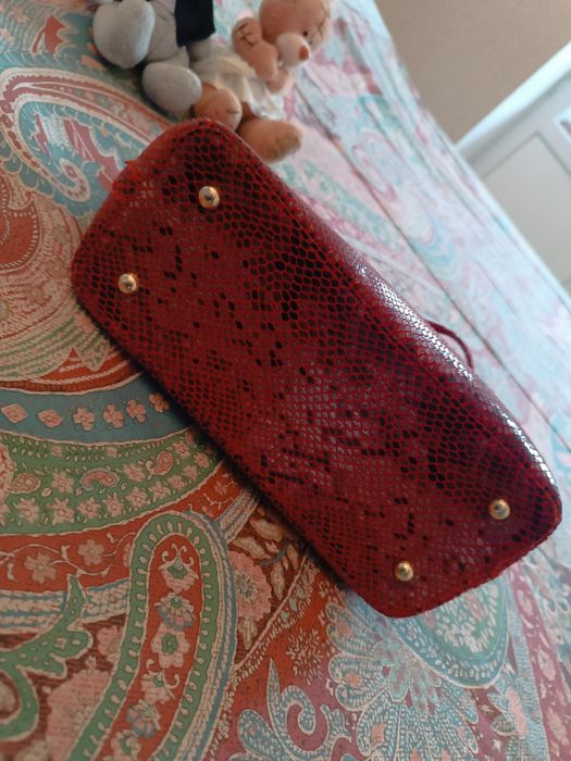 Продам кожаную сумку