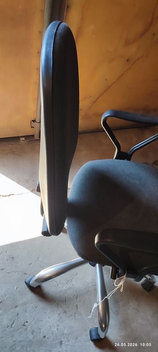 Продам кресло офисное