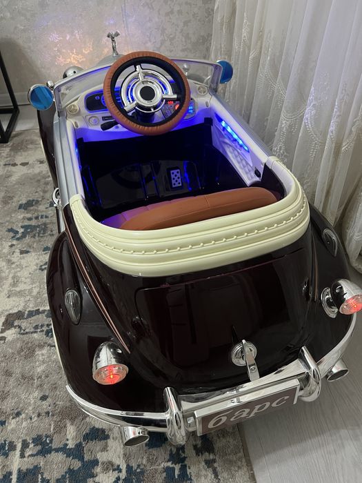 Срочно продам детскую машину Rolls Royce с пультом управления