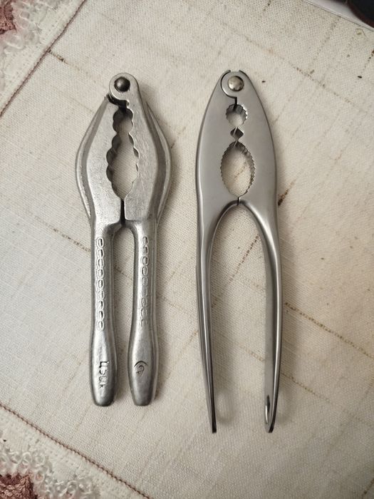 Фарфоровая собака