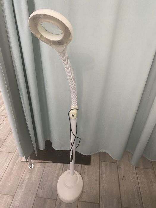 Лампа для косметолога