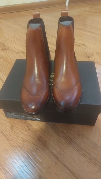 Полусапожки от Massimodutti. Новые.