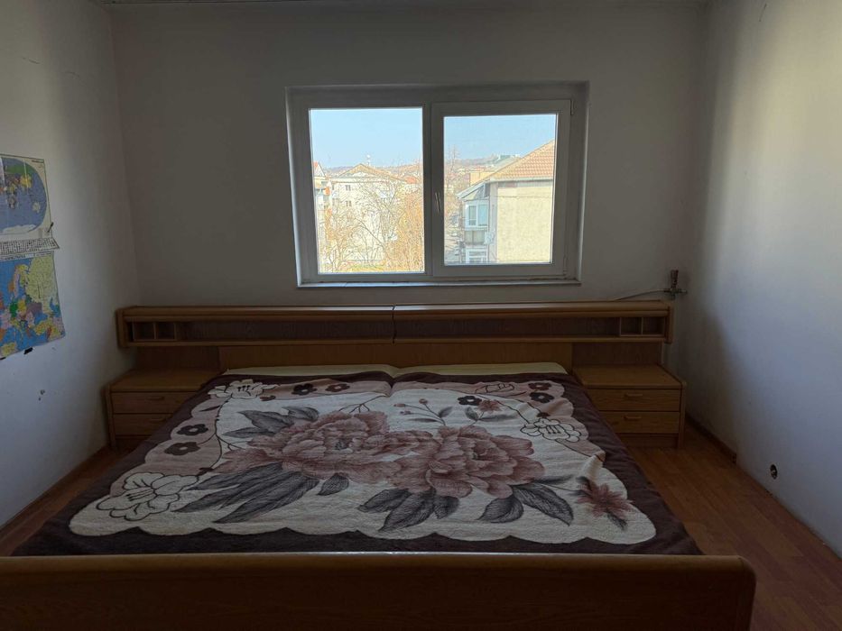 Proprietar vând apartament 3 camere, vizavi de Parcul Olosig
