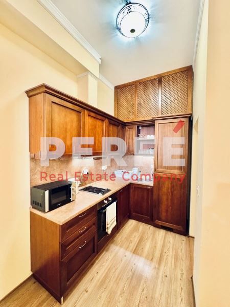 Продава се Тристаен апартамент в Созопол - 126 кв.м за 1068 €/кв.м - Снимка #2