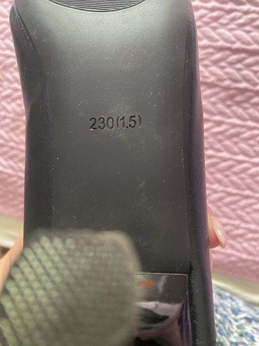 Продам женские туфли