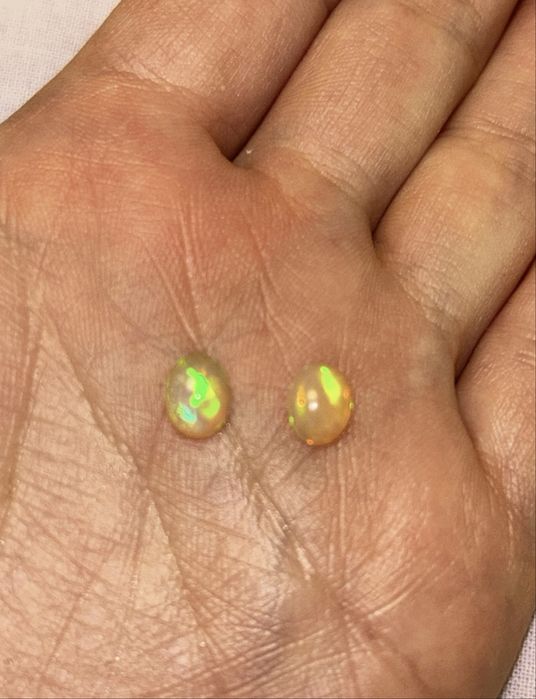 Опалы натуральные