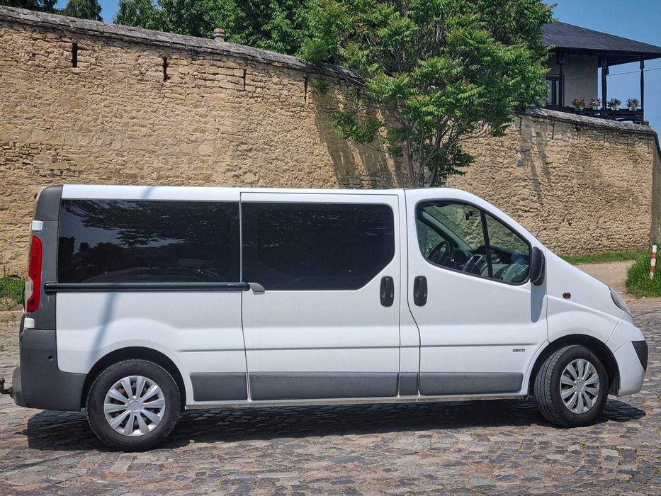 Opel Vivaro Lung 2013 2.0DCI Euro 5