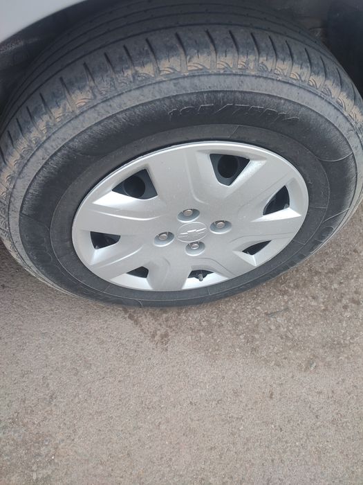 Шины с дисками комплект.