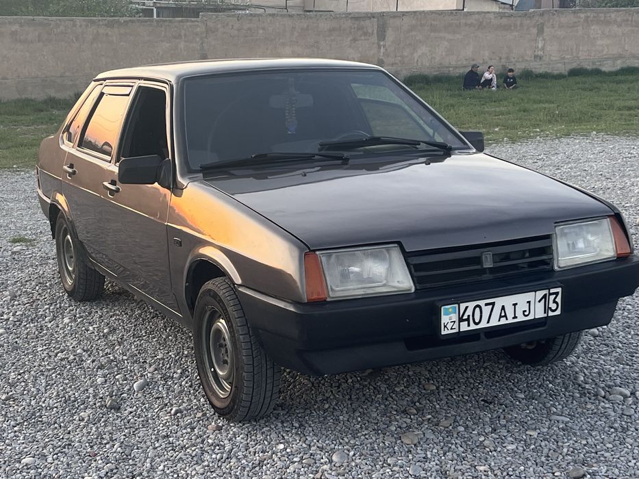Продам машину ваз 21099