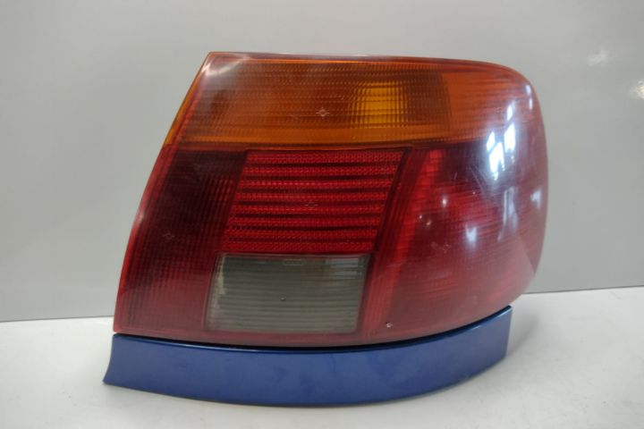 Stop  dreapta berlina Audi A4 B5