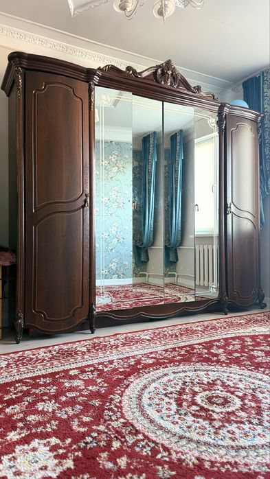 Спальный гарнитур