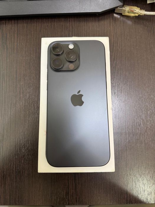Продам iphone 16 pro max 256 gb