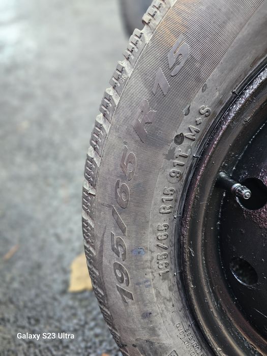 Anvelope iarna 195.65 R15+4 Genți+Capace.