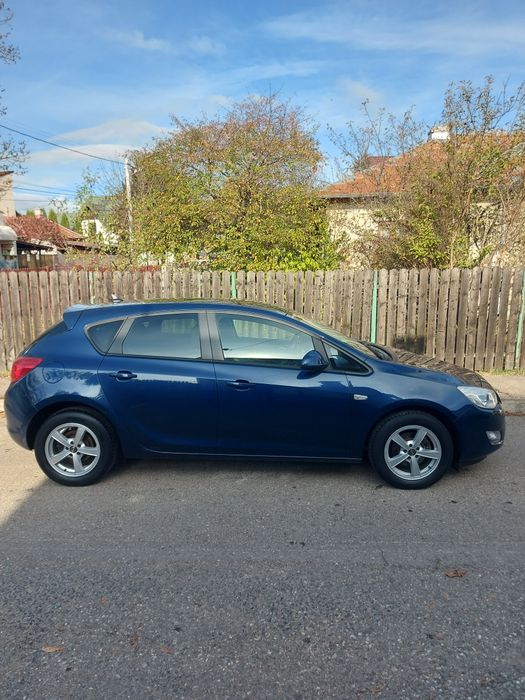 OPEL Astra 2013 — imagine 2