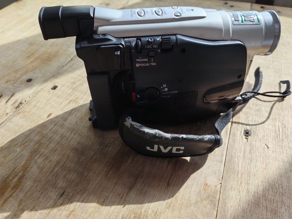 JVC VHS-C ретро видеокамера GR-SXM265AS / VHS effect camera