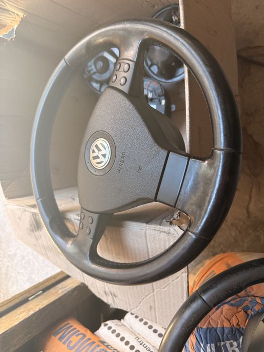 Volan cu comenzi vw Passat B6 Jetta Golf 5