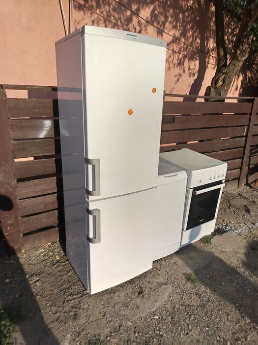 Vănd frigider în stare foarte bun de funcționare