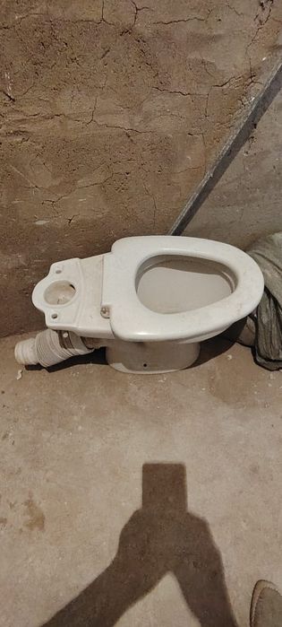 Унитаз сатылады жұмысшыларға