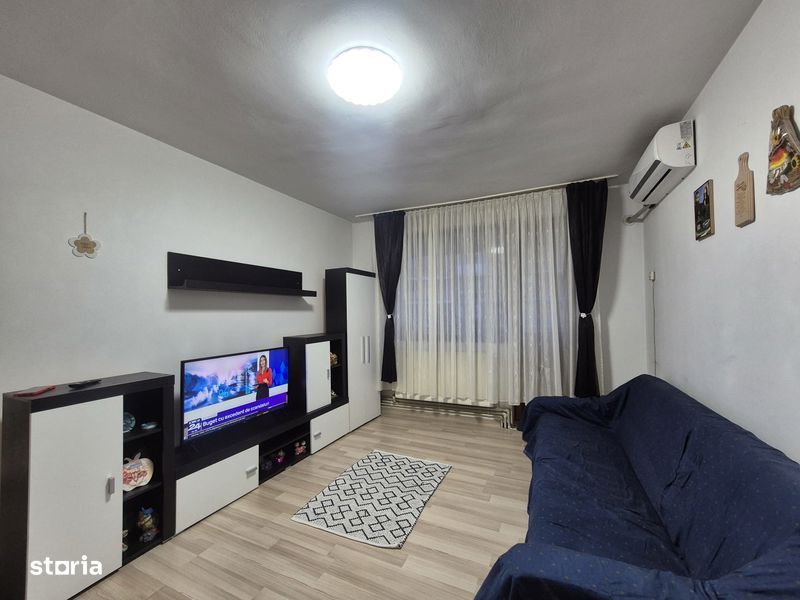 Merită văzut! De vânzare Apartament 3 camere, etaj 2/4 – Târgu Jiu