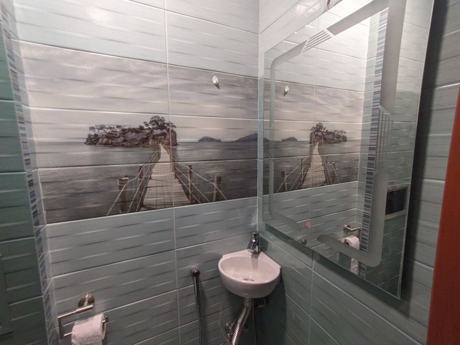 Тристаен, Център, лукс, гараж, климатици