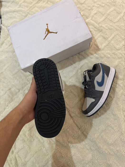 Air Jordan low Black Grey