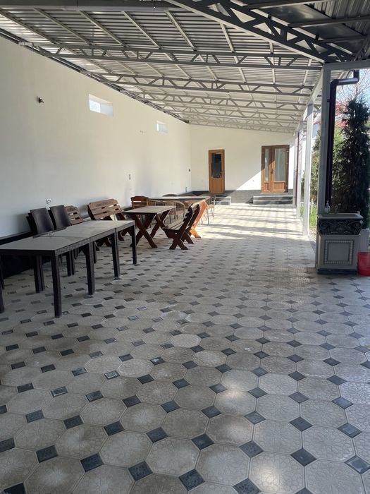 Oshxona kafe restaran arendaga yo'l yuzida trassada yuqorichirchiq