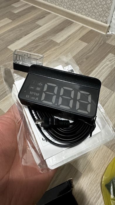 Продам проекцию на лобовое стекло