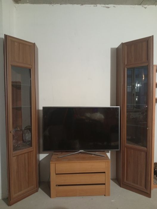 Шкафы угловые - витрины